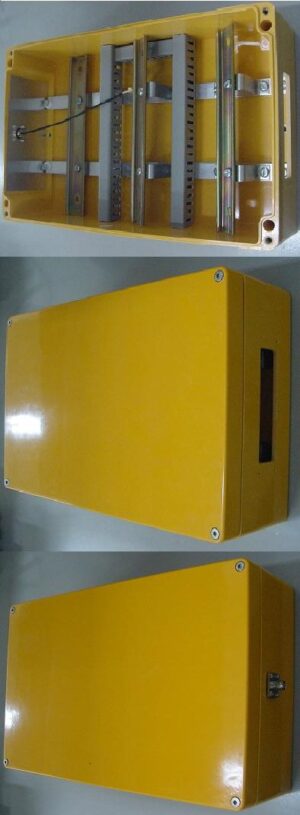 Boîtier récepteur 255x250x120mm CNC: 24/64pol et antenne